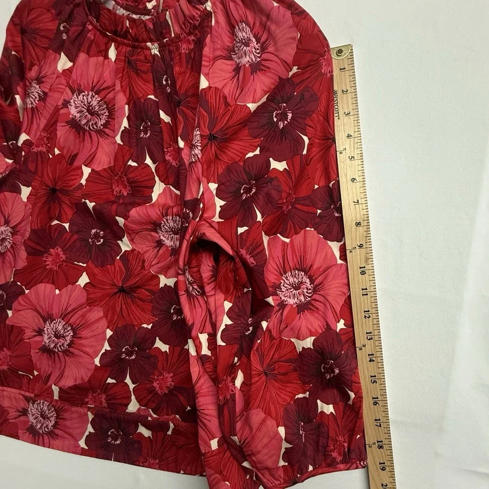 Crown & Ivy Floral Blouse Womens L Red Ruffle Neck Boho Peasant Top - Picture 10 of 13